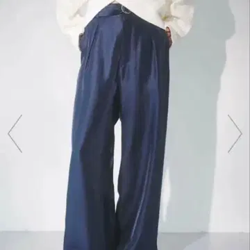 네이비 샤이니 원턱 팬츠 XS 사이즈 벨트 포함