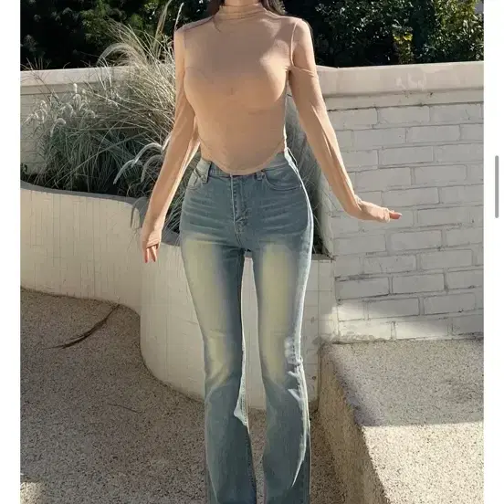 Kaindami Hip Volume Up Slim Washing Year-Round Blue Semi Bootcut_Hip Pad Jeans