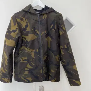 A.P.C. 카모 패턴 후드 부착 자켓 M