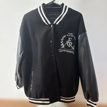 GRL 그레일 블랙 바시티 자켓 자수