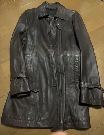 TAKAQ 다크 브라운 양가죽 트렌치코트