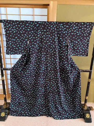 1 코몬 이중 기모노 순수 실크 검은색에 파란 나비 새상품급