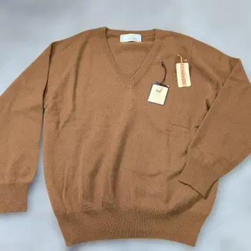 캐시미어 100% 브라운 V넥 스웨터