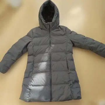 유니클로 심리스 롱다운 코트 그레이 XL