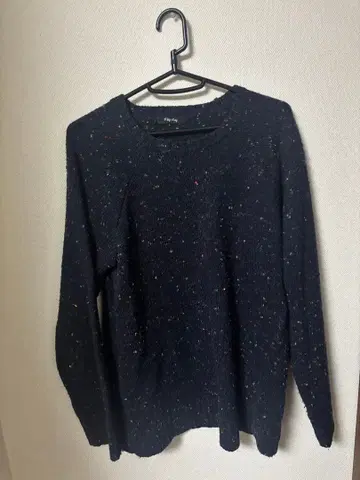 네이비 슬라브 니트 스웨터