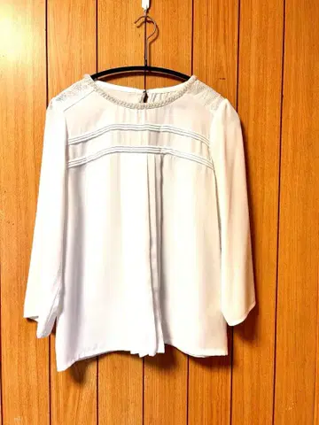 아쿠아걸 월드 레이스 블라우스