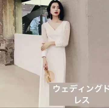 화이트 A라인 드레스 긴팔 버튼 포함