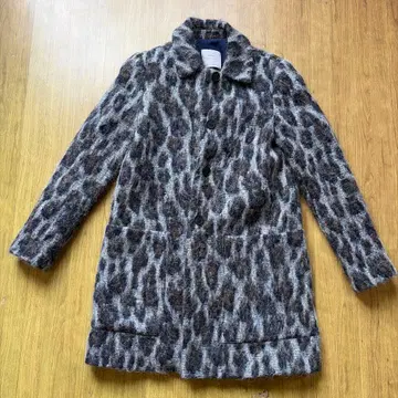 ZARA BASIC 레오파드 무늬 코트 xs