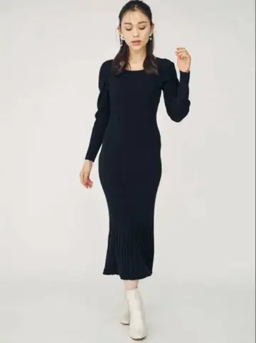 MERCURYDUO 파워숄더 머메이드 니트 원피스