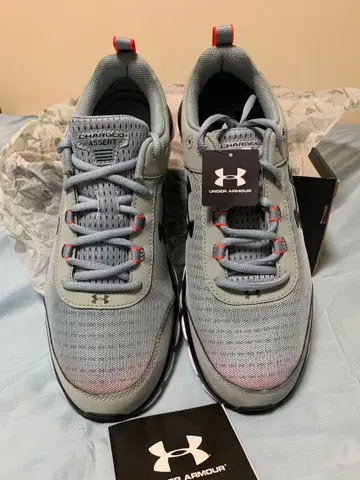 언더아머 남성용 UA Charged Assert 8