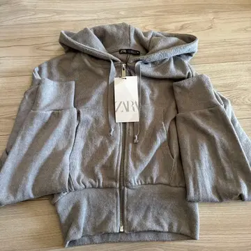 ZARA 그레이 후드 부착 숏 기장 후드티 S