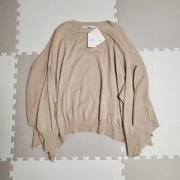 새상품 프레임워크 베이지 판초 니트