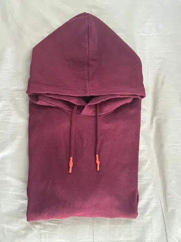 새상품 단종 훼미리마트 후드티 M 사이즈 크림슨 맨투맨