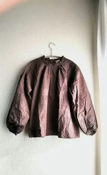 사만사 모스모스 포근한 소매의 블라우스