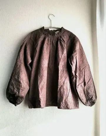 사만사 모스모스 포근한 소매의 블라우스