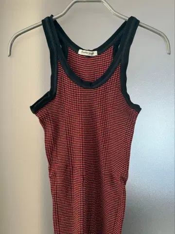 후미카우치다 보더 탱크탑