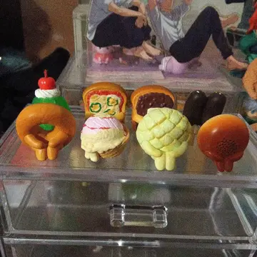 기다림 빵 젤리 포장마차 피자 토스트 멜론빵