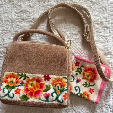 페이러 베이지 꽃무늬 자수 토트백과 손수건