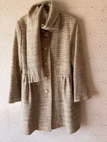 [ 여성 ] 머플러 포함 트위드 코트