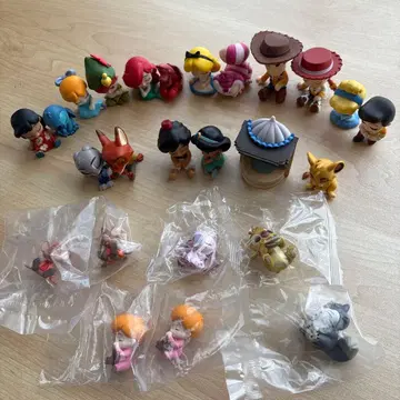 어깨 쿵 fig 묶음 판매 디즈니 피규어 포함