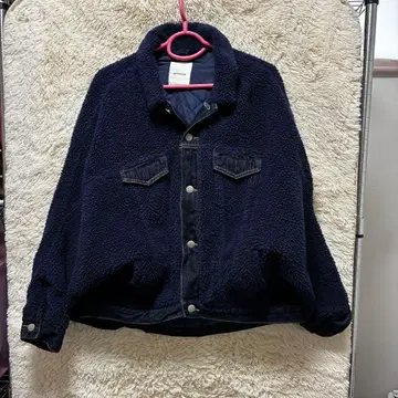 ANTGAUGE (안트게이지) 스테디셀러 보아 데님 자켓 안쪽 퀼트