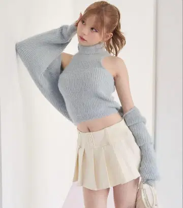 [시착만 한 상품] 숄더컷 터틀넥 니트탑