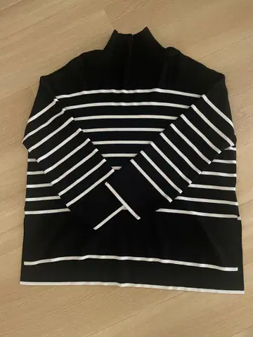 LE PHIL 하이넥 스트라이프 니트 보더 니트