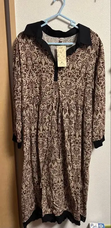 [ 미사용 새상품 ] 브라운 패턴 긴팔 원피스 XXL