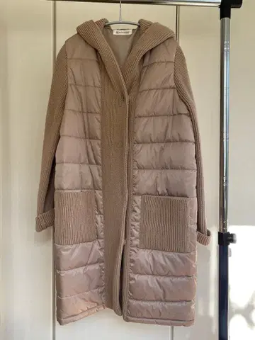 미사용 새상품 MATRESSE 후드 부착 베이지 코트