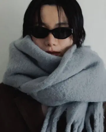 [ 미사용 새상품 ] anuke 소프트 프린지 스톨 아이스 블루