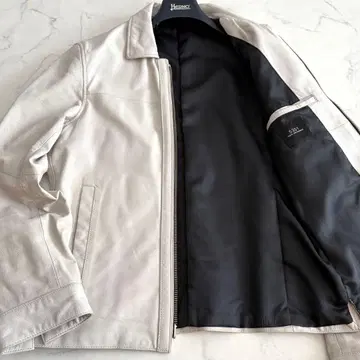 5351 풀옴므 48 화이트 계열 고급 램 가죽 자켓 정가 8.8만