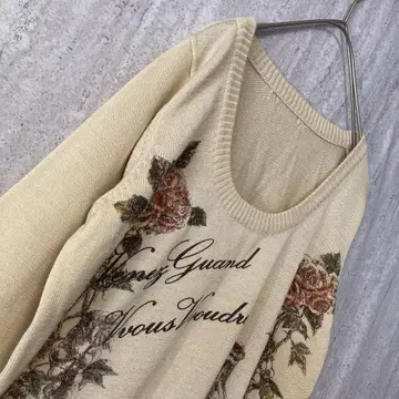 빈티지 니트 울 블렌드 꽃무늬 로고 클래시컬 레트로 베이지