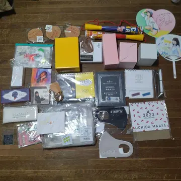 우치다 마아야 굿즈 묶음 판매