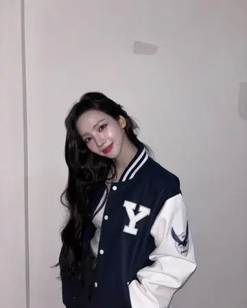 연세대학교 바시티 자켓 네이비/화이트