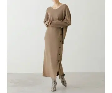 새상품급 AZUL BY MOUSSY 사이드 버튼 니트 원피스