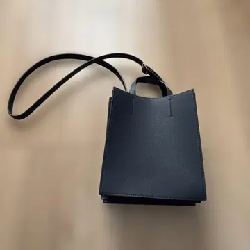 유니클로 네이비 미니 토트백 합성 피혁