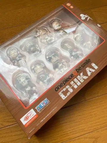 [ BEAMS 한정판 ] ONE PIECE @be.smile CHIKAI