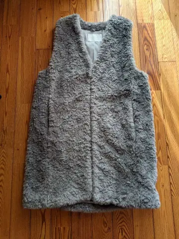 TOMORROWLAND 그레이 인조 모피 베스트