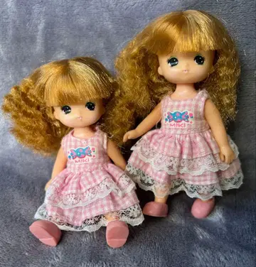 리카짱 쌍둥이 여동생 인형 2체 의류 및 신발 포함