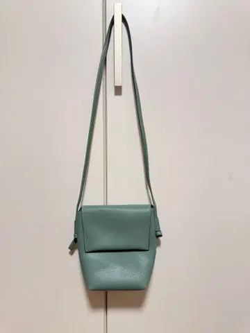 UNITED ARROWS 민트 그린 숄더백 플랩 포함