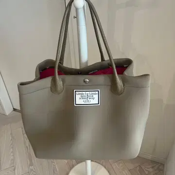 ADMJ 베이지 토트백