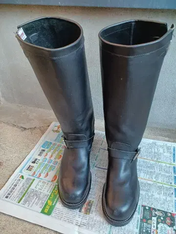 블랙 가죽 엔지니어 부츠