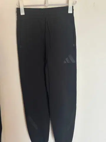 Adisas 스웨트 팬츠