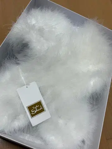 [ 새상품 미사용 ] 화이트 퍼 숄 성인식 후리소데