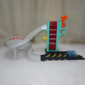 카즈 토미카 카즈토미카 레버로 연속 발진! 다이나믹 타워