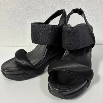 컨디션 최상 블랙 웨지 샌들 플러스 다이애나 23cm 블랙 DIANA