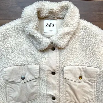 ZARA 보아 자켓 화이트
