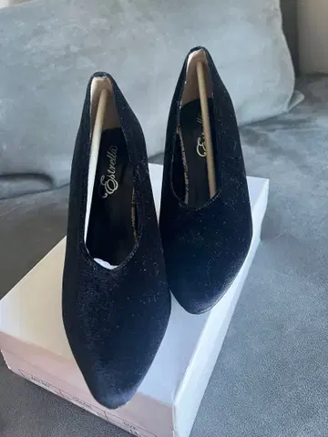 블랙 벨벳 스틸레토 하이힐 LL 사이즈