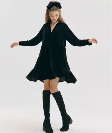 블랙 벨벳 미니 원피스