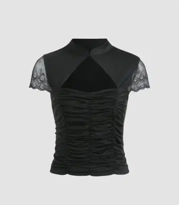 솔리드 레이스 슬리브 크롭 T셔츠와 플로럴 레이스 러플 미니 스커트